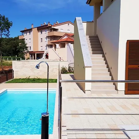 Mar Private Pool